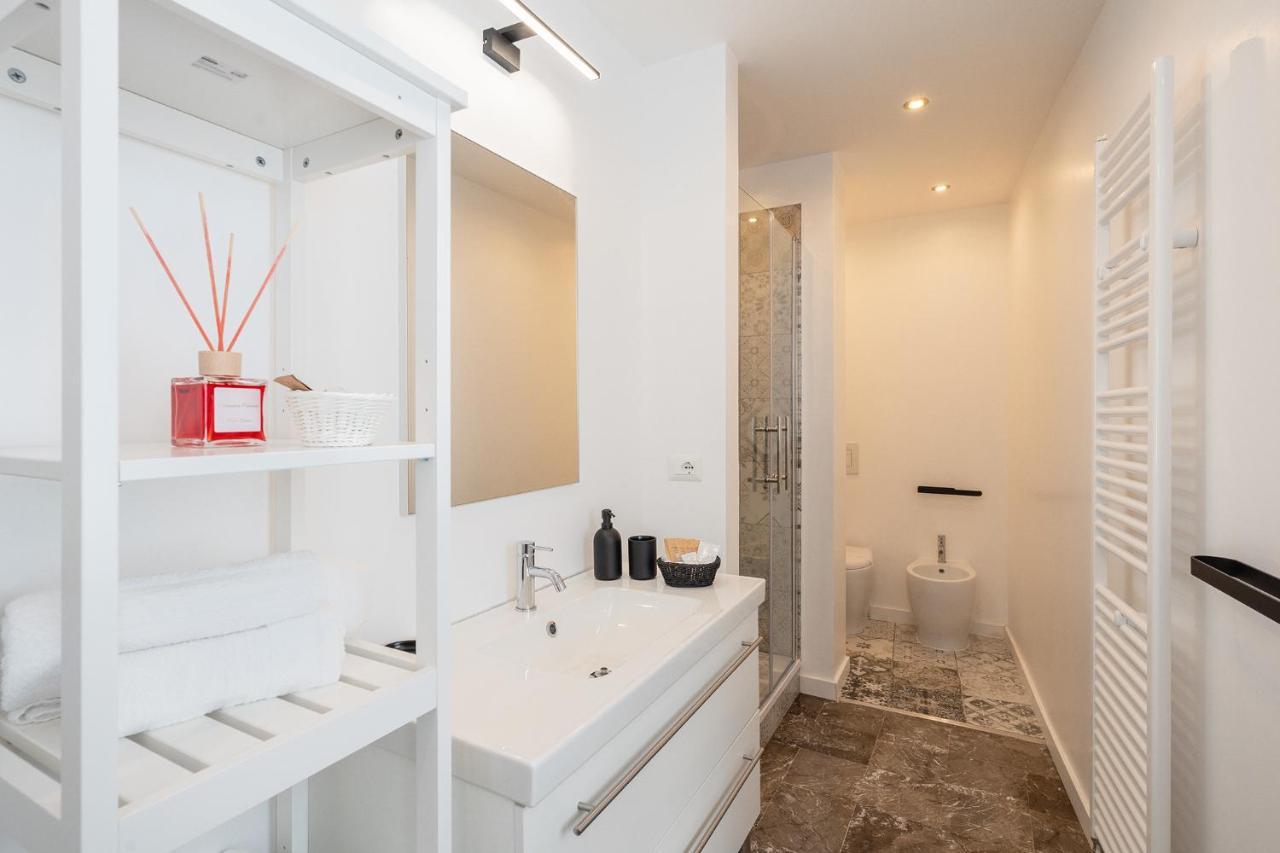 Annamaria - Central Station Charming Accommodation Bari Buitenkant foto