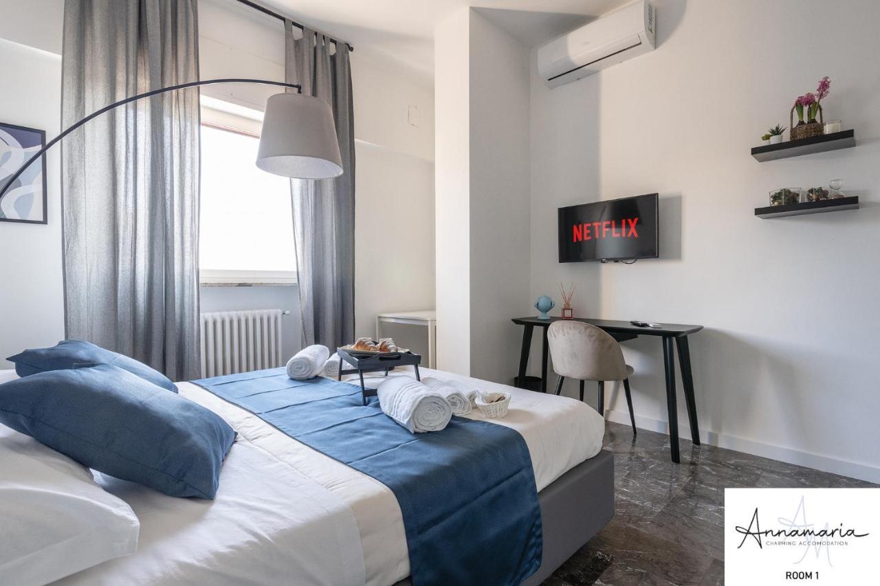 Annamaria - Central Station Charming Accommodation Bari Buitenkant foto