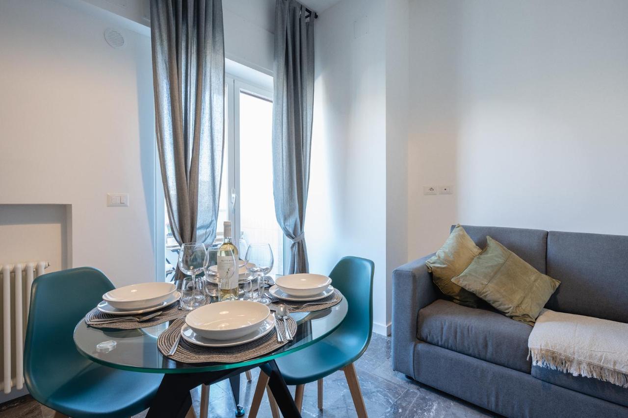 Annamaria - Central Station Charming Accommodation Bari Buitenkant foto