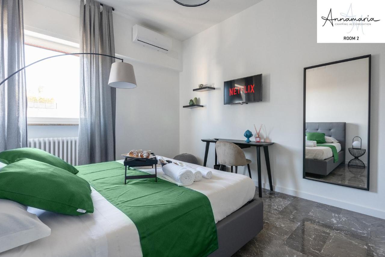 Annamaria - Central Station Charming Accommodation Bari Buitenkant foto