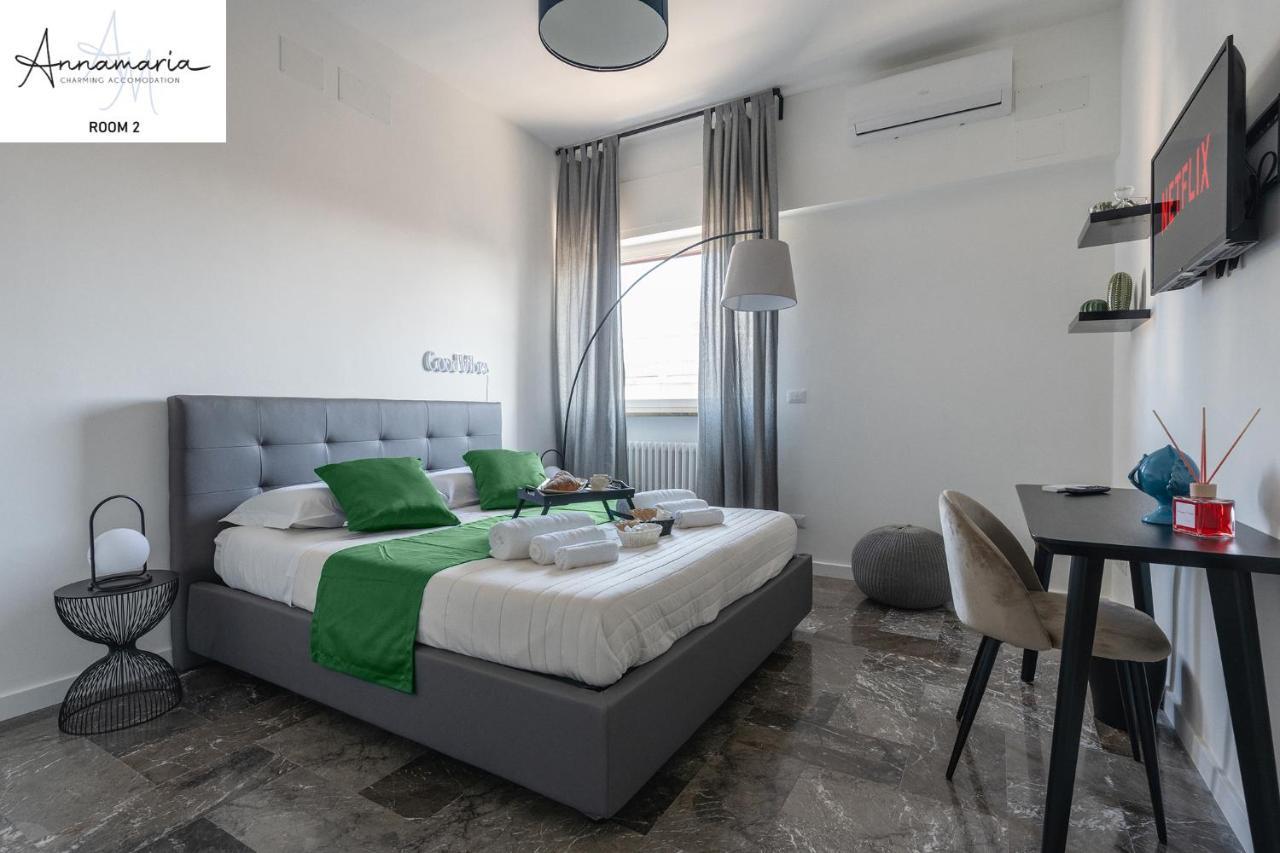Annamaria - Central Station Charming Accommodation Bari Buitenkant foto